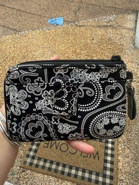 Thirty One Black & White Paisley Wristlet Wallet